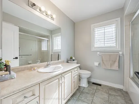 118A Manse Road Toronto ON M1E 3V1