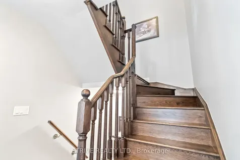 2482 Steeplechase Street Oshawa ON L1L 0J6