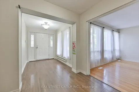 33 Kilchurn Castle Drive Toronto ON M1T 2W3