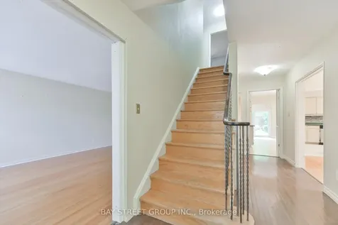 33 Kilchurn Castle Drive Toronto ON M1T 2W3