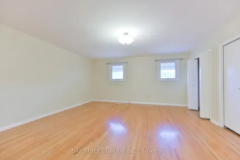 33 Kilchurn Castle Drive Toronto ON M1T 2W3