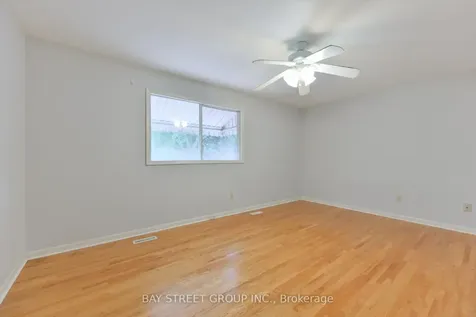 33 Kilchurn Castle Drive Toronto ON M1T 2W3