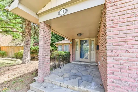 33 Kilchurn Castle Drive Toronto ON M1T 2W3