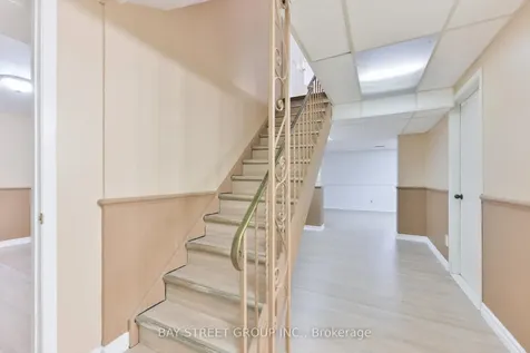 33 Kilchurn Castle Drive Toronto ON M1T 2W3