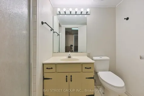 33 Kilchurn Castle Drive Toronto ON M1T 2W3
