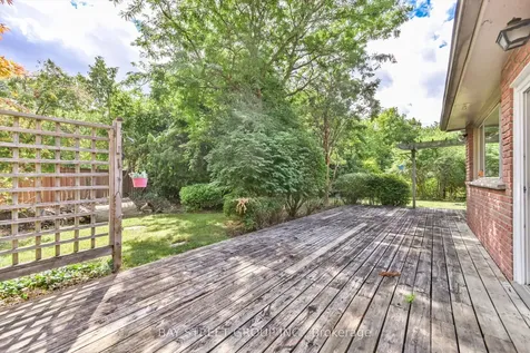 33 Kilchurn Castle Drive Toronto ON M1T 2W3