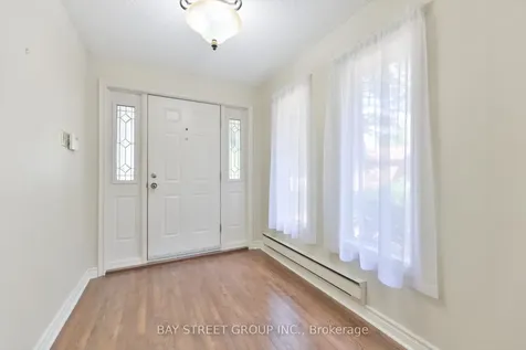 33 Kilchurn Castle Drive Toronto ON M1T 2W3
