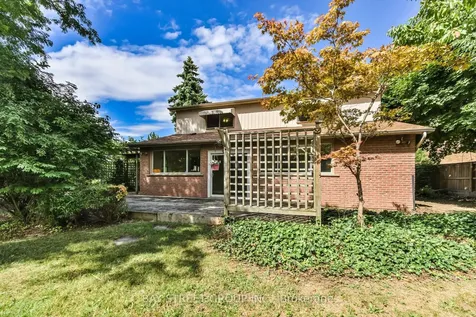 33 Kilchurn Castle Drive Toronto ON M1T 2W3