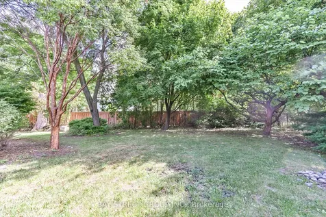 33 Kilchurn Castle Drive Toronto ON M1T 2W3