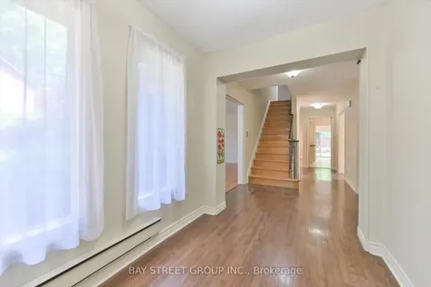 33 Kilchurn Castle Drive Toronto ON M1T 2W3