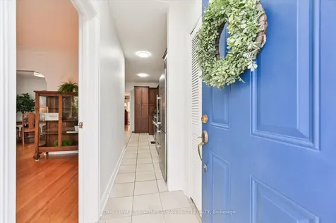 218 Glenwood Crescent Toronto ON M4B 1K4