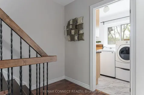 350 Camelot Court Oshawa ON L1G 6P7