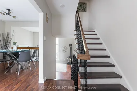 350 Camelot Court Oshawa ON L1G 6P7