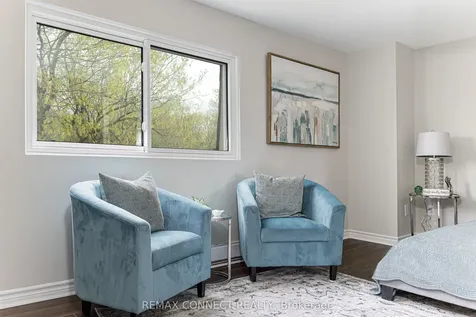 350 Camelot Court Oshawa ON L1G 6P7
