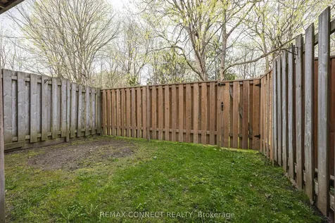 350 Camelot Court Oshawa ON L1G 6P7