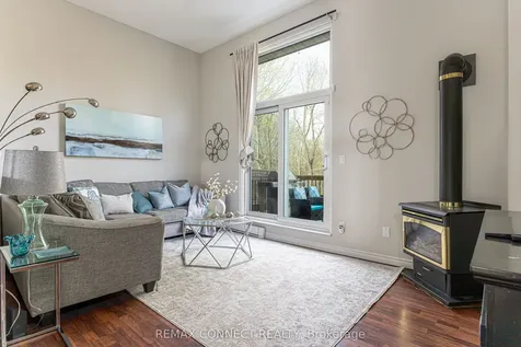 350 Camelot Court Oshawa ON L1G 6P7