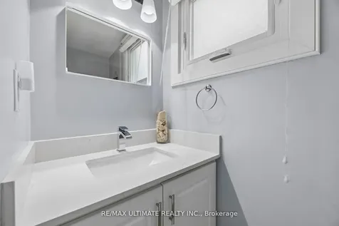 864 Copperfield Drive Oshawa ON L1K 1P5