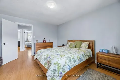864 Copperfield Drive Oshawa ON L1K 1P5