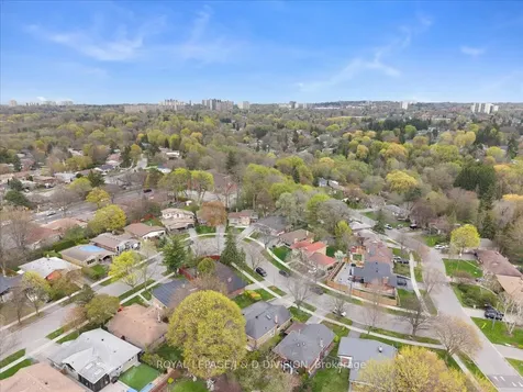 8 Gaiety Drive Toronto ON M1H 1C1