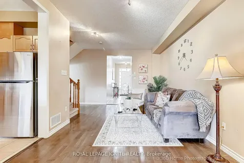 48 Thorp Crescent Ajax ON L1T 0G9
