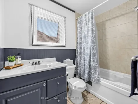 44 Westbourne Avenue Toronto ON M1L 2Y4