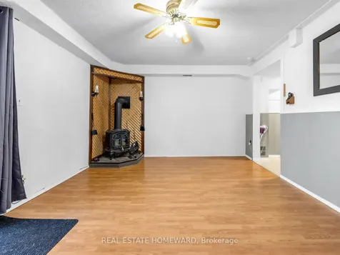 44 Westbourne Avenue Toronto ON M1L 2Y4
