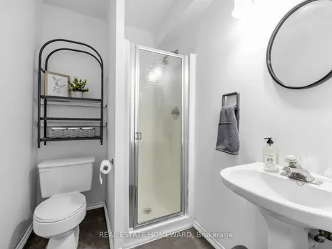 44 Westbourne Avenue Toronto ON M1L 2Y4