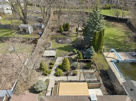 711 Central Park Boulevard N Oshawa ON L1G 6A8