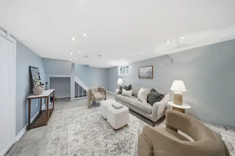 215 Park Road S Oshawa ON L1J 4H1
