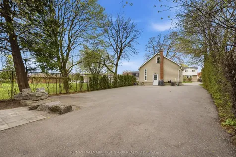 215 Park Road S Oshawa ON L1J 4H1