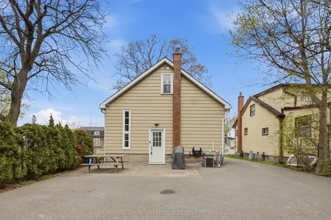 215 Park Road S Oshawa ON L1J 4H1