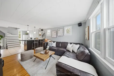 215 Park Road S Oshawa ON L1J 4H1