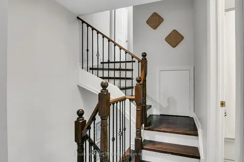 1209 Queen Street E Toronto ON M4M 3H4