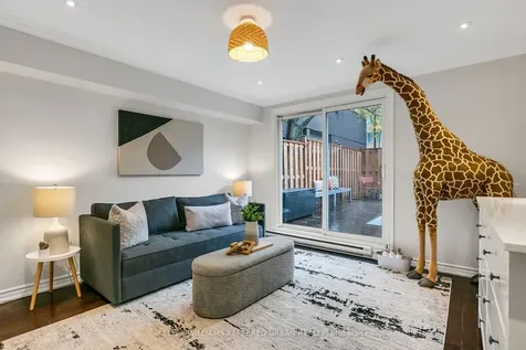 1209 Queen Street E Toronto ON M4M 3H4
