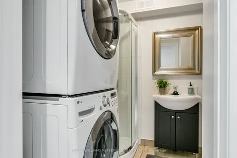 1209 Queen Street E Toronto ON M4M 3H4