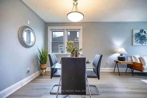 739 King Street W Oshawa ON L1J 2L2