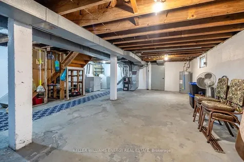 739 King Street W Oshawa ON L1J 2L2