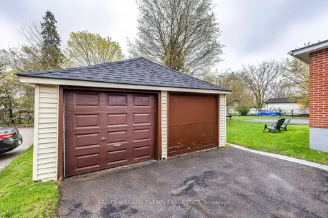 739 King Street W Oshawa ON L1J 2L2