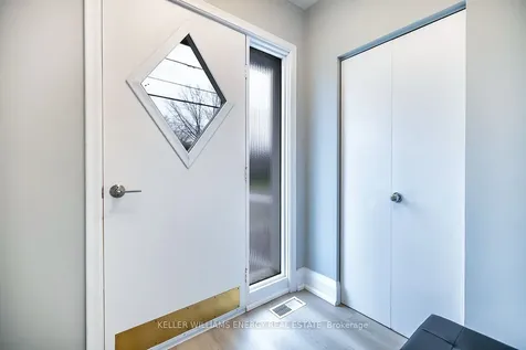739 King Street W Oshawa ON L1J 2L2