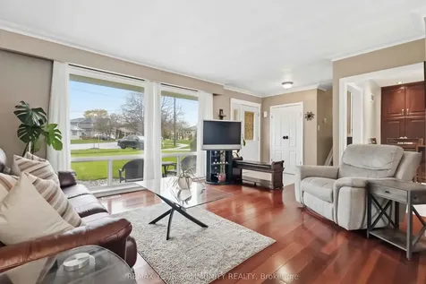 24 Mendip Crescent Toronto ON M1P 1Y4