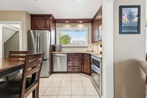 24 Mendip Crescent Toronto ON M1P 1Y4