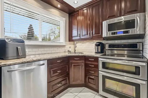 24 Mendip Crescent Toronto ON M1P 1Y4