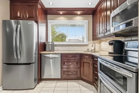 24 Mendip Crescent Toronto ON M1P 1Y4