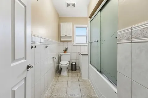 24 Mendip Crescent Toronto ON M1P 1Y4