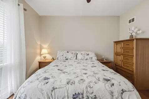 24 Mendip Crescent Toronto ON M1P 1Y4