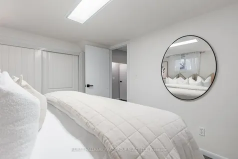 436 Fairleigh Avenue Oshawa ON L1J 2W5