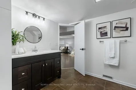 436 Fairleigh Avenue Oshawa ON L1J 2W5