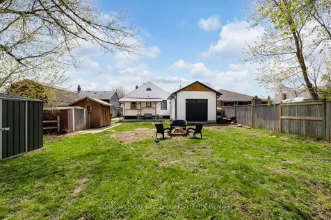 436 Fairleigh Avenue Oshawa ON L1J 2W5