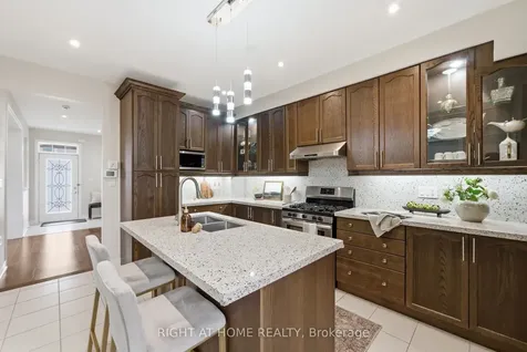 35 Gough Lane Clarington ON L1C 0P8