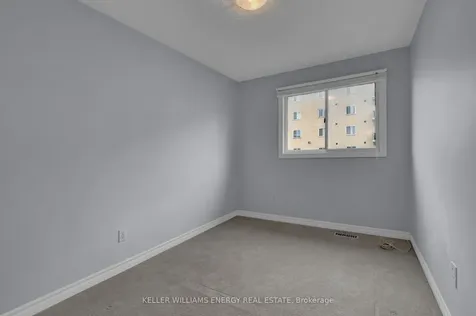 960 Glen Street Oshawa ON L1J 6E8